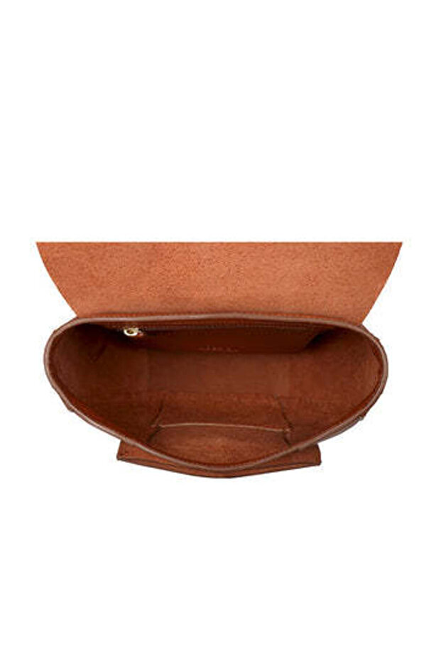 حقيبة ظهر Rebel 02 – جلد بني ريفي، أنيقة وعملية - 4