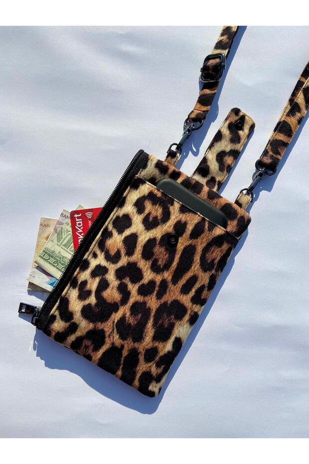 Leopard Patterned Phone Wallet - 3