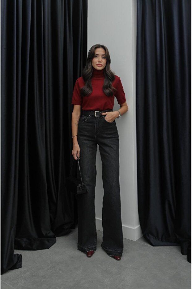 Wide Leg Jeans with Smoked Leg Detail