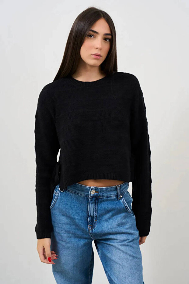 Women's Onlmanja Side Tie Crew Neck Knitted Sweater 15324444 Black