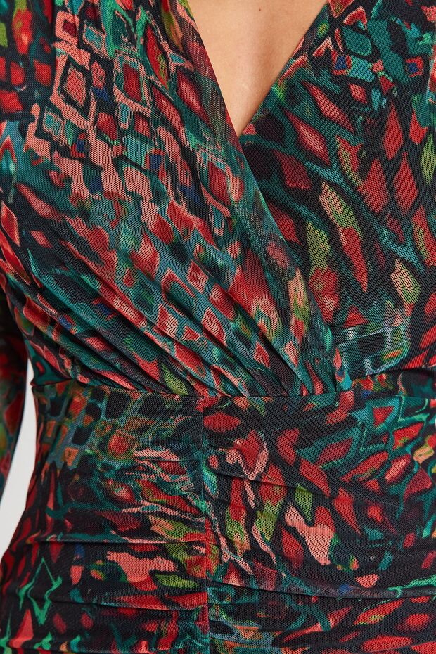 Siyah Baskılı Tül Büzgü/Drape Detaylı Vücuda Oturan V Yaka Mini Örme Kalem Elbise TWOAW24EL00548 - 6