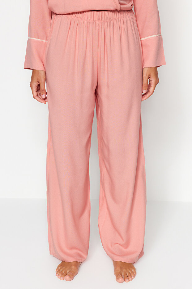 Pudra Kuşaklı Biye Detaylı Kruvaze Viskon Dokuma Pijama Takımı THMAW22PT1109 - 6