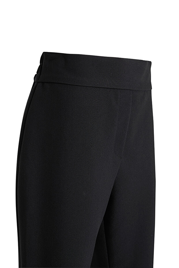 Thick Belted Elastic Trousers - 2