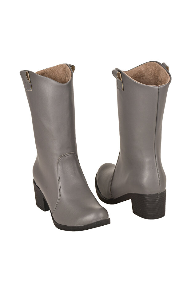 Gri Kadın Bot - 5