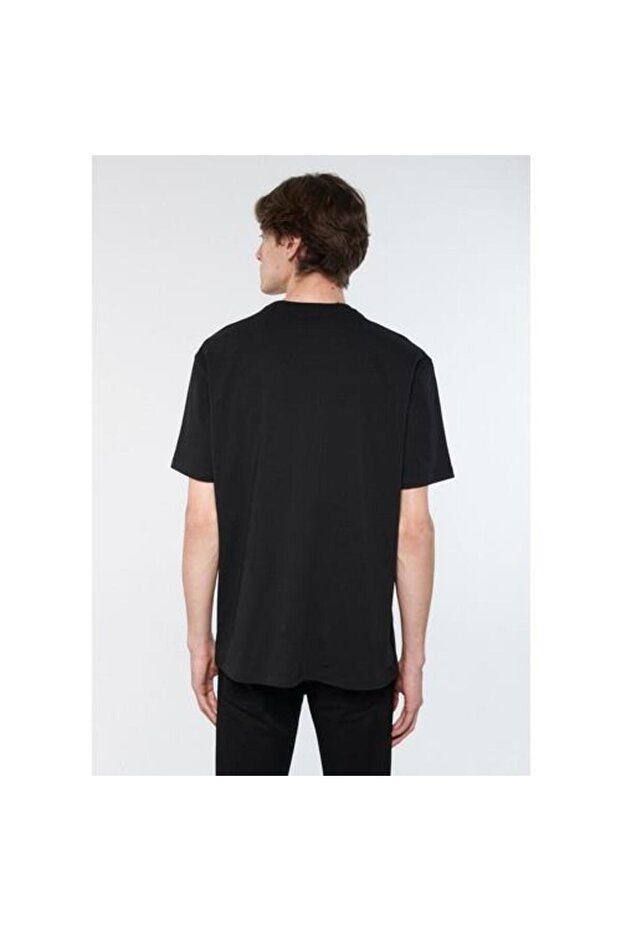 تي شيرت برقبة دائرية - 4