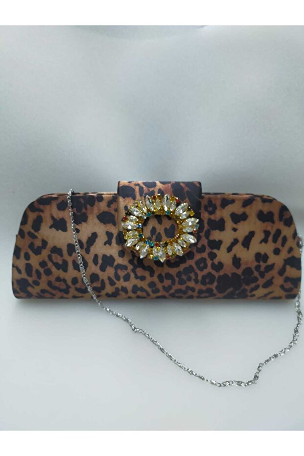 حقيبة فستان سهرة صغيرة من الساتان بنمط الفهد الذهبي - 4