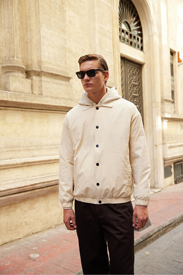 سترة معطف المظلة للرجال باللون البيج - 3