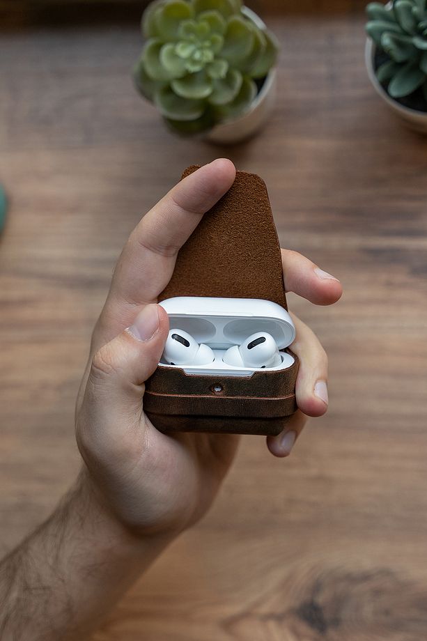 Minimal X Airpods Pro Uyumlu Deri Kılıf - Taba - El Yapımı & Gerçek Deri - Minimalist Tasarım - 1