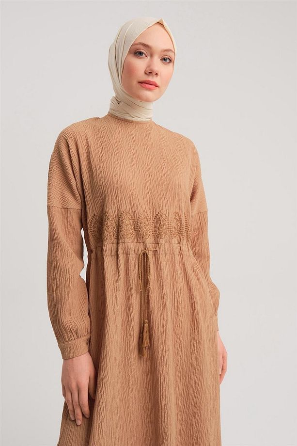 Beli Nakışlı Elbise 24y9811 Camel - 3