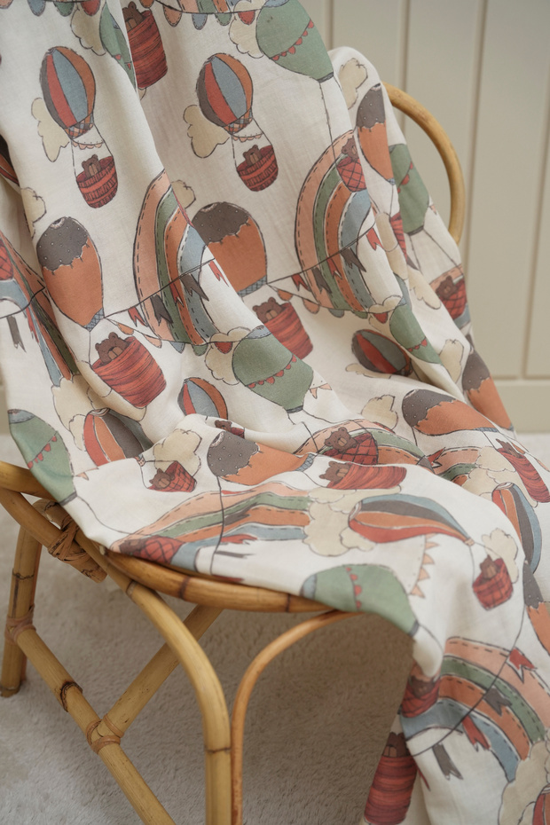 Printed Muslin Fabric | Little Bears with Balloons