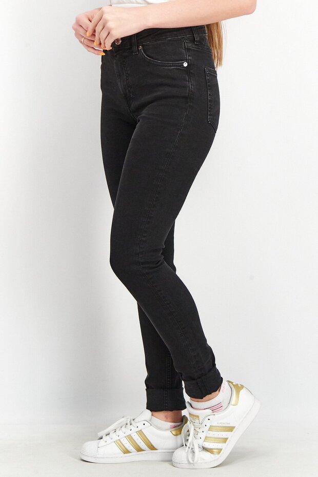 بنطلون جينز سادة بقصّة عادية للنساء، أسود - 3