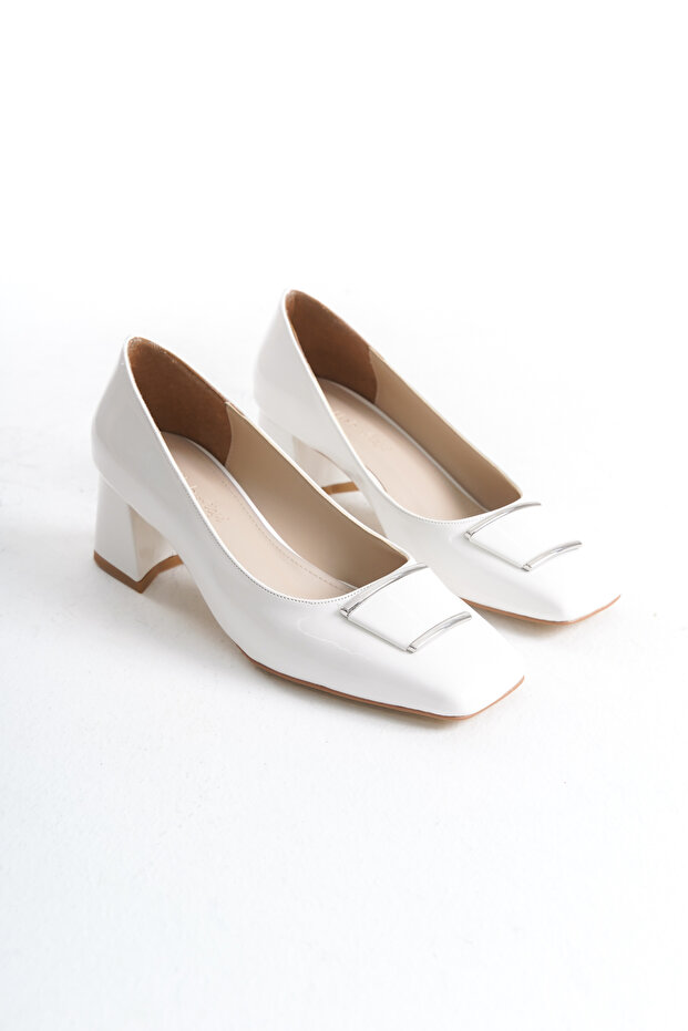 Women's Square Buckle Low Heel Shoes Missia White