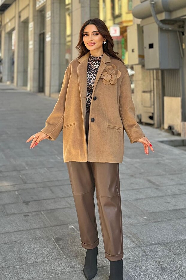 18001 ELENI KABAN - 2