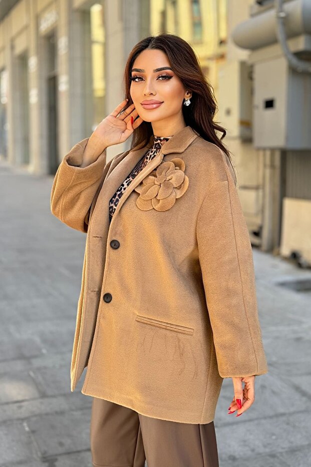 18001 ELENI KABAN - 3