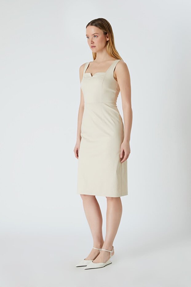 Kare yakalı şık elbise - 2