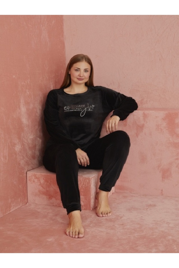 Női Velvet King méretű fekete pizsama szett ÚJ SZEZON - 1