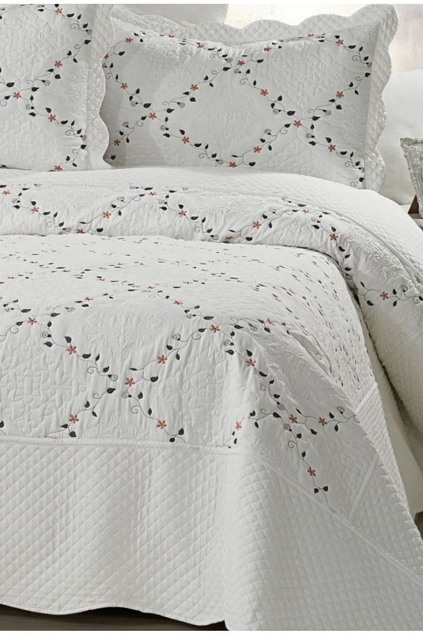 Battal Boy Yatak Örtüsü, King Size,  Çeyizlik Kapitone Nakışlı Yatak Örtüsü - 3