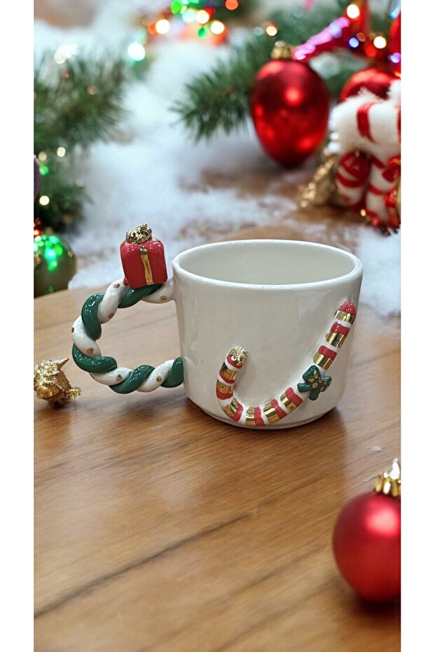 كوب قهوة منقوش بنقوش بارزة - 2