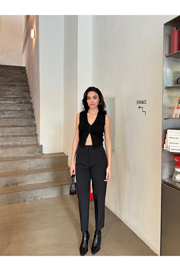 Collared Carrot Trousers - 3
