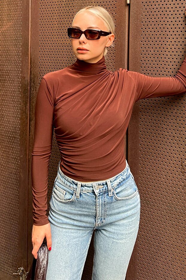 Brown Half Turtleneck and Waist Draped Women's Blouse Crop