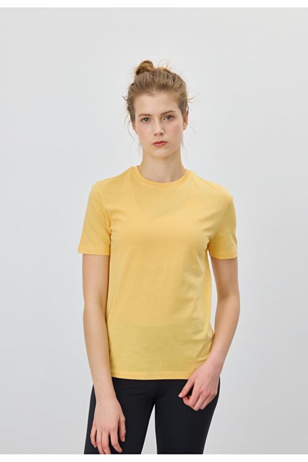 Women's Banana Color Basic T-Shirt
