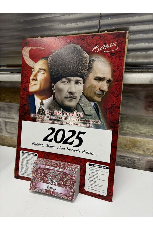 Ömür Takvim Atatürk Görselli 3.bölge 2025 Kartonlu Yapraklı Duvar Takvimi - 4