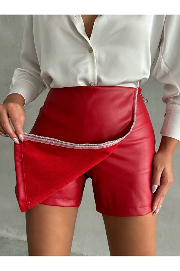 Taş Detaylı Suni Deri Şortetek - 3