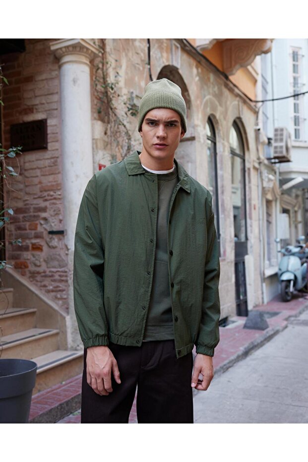 سترة معطف المظلة للرجال باللون الكاكي - 4