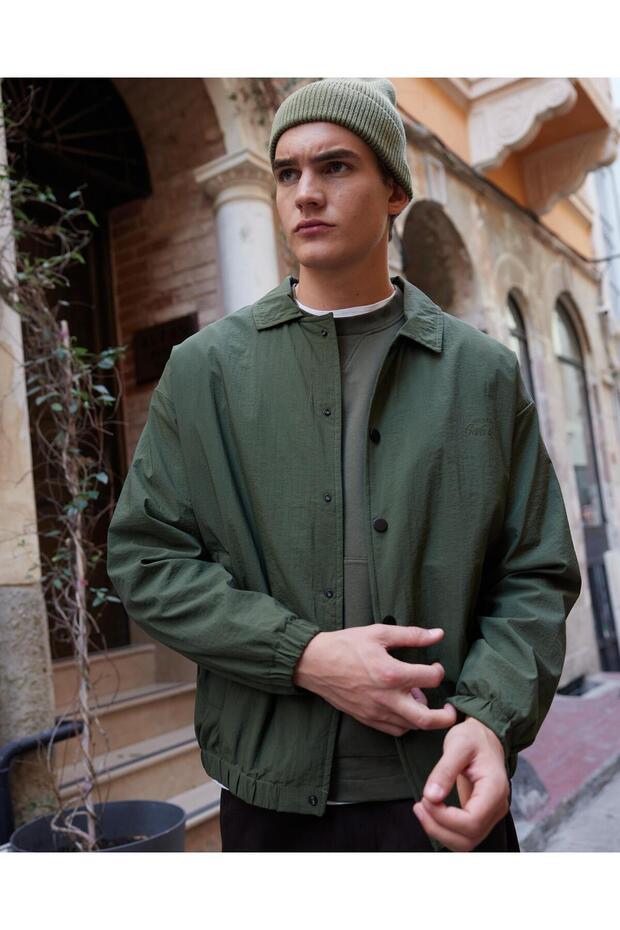 سترة معطف المظلة للرجال باللون الكاكي - 5