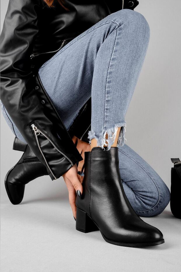 Layana Women's Genuine Leather Heeled Boots-black