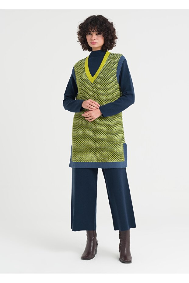 1010 V Yaka Triko Süeter - 1