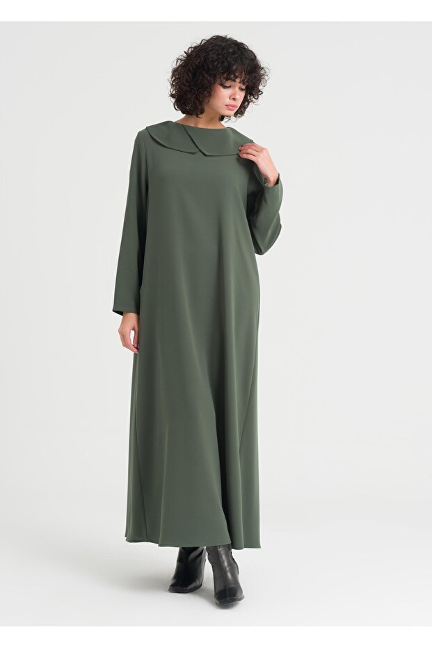 Yaka Detaylı Elbise - 7