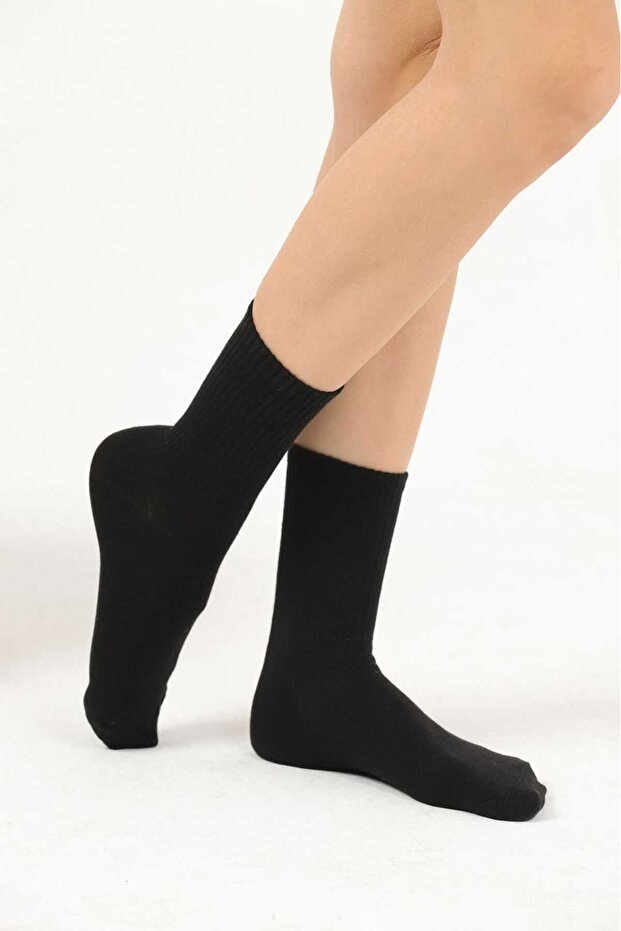 جوارب بلون أبيض وأسود - 2