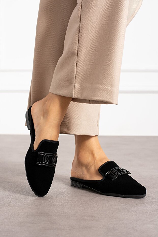 Oliyn Black Olympic Buckle Detailed Elegant House Slippers
