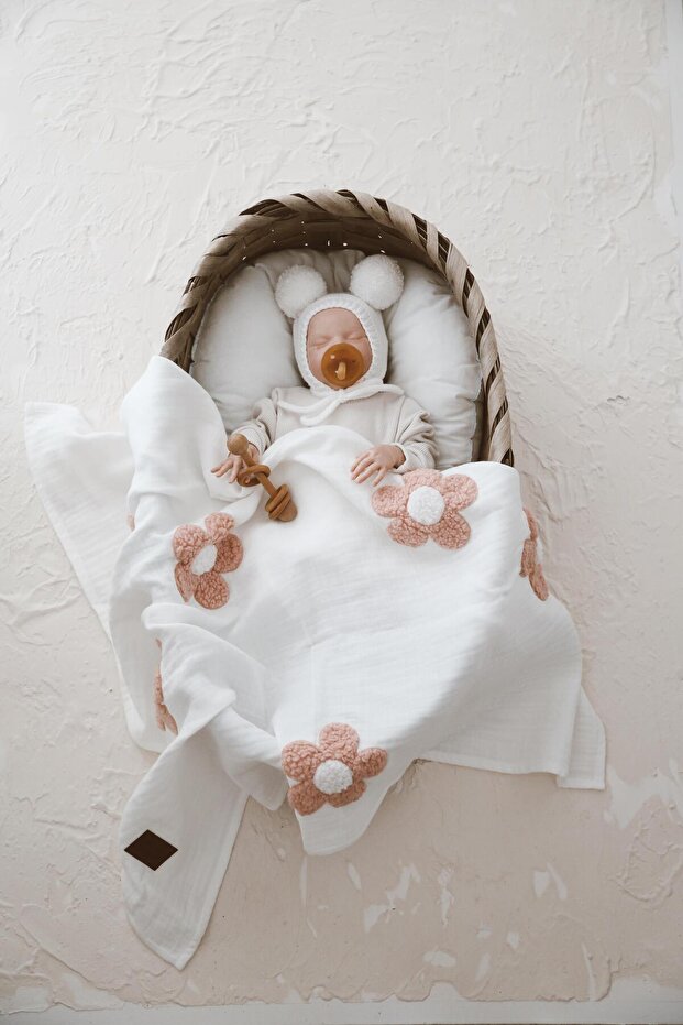 Teddy-Four Layer Muslin Powder Daisy Blanket