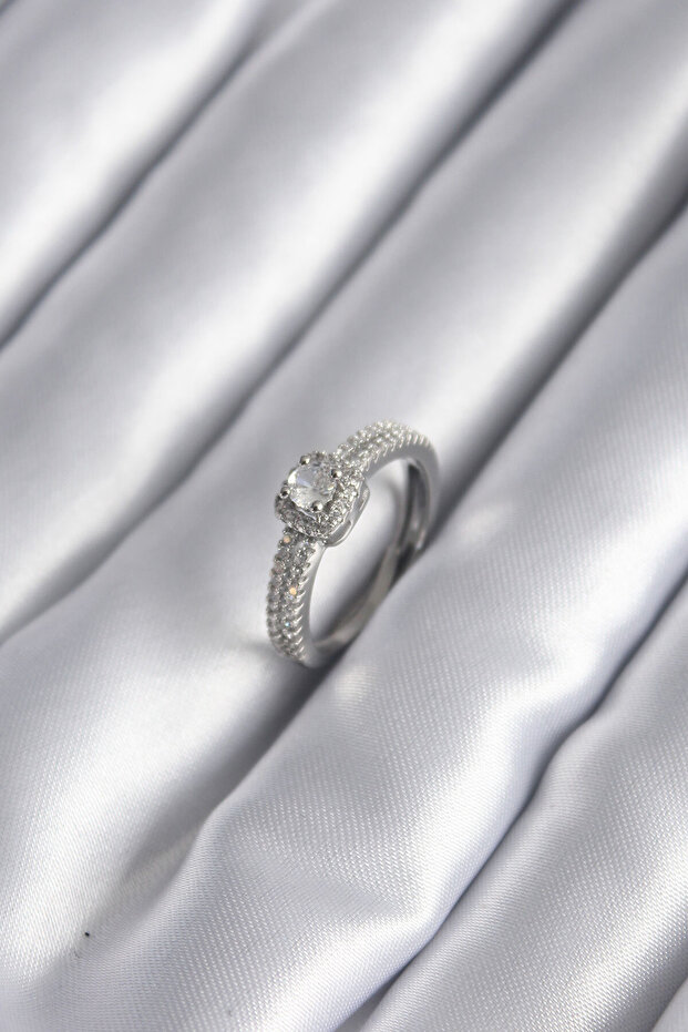 Brass Silver Color Zircon Stone Women's Ring Tj-Byk2963