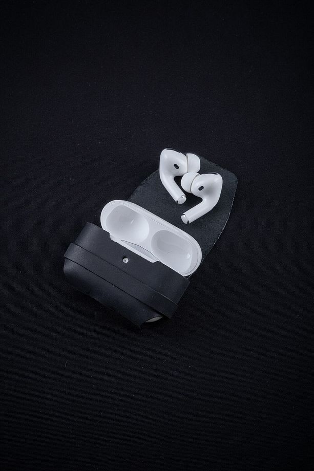 Minimal X Airpods Pro Kılıf - Siyah - El Yapımı & Gerçek Deri - Minimalist Tasarım - 5