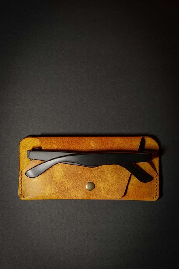 Minimal X Gözlük Kabı - Camel - Gerçek Deri El Yapımı - Şık Modern Minimalist Tasarım - 7