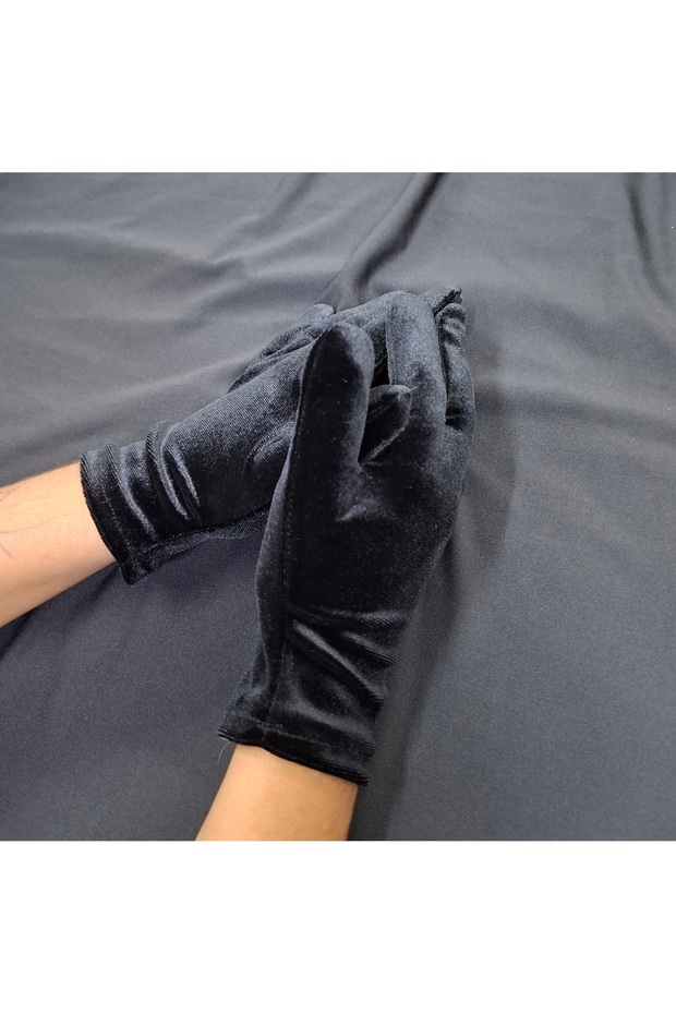 Miela Velvet Girls Wrist Length Gloves Black