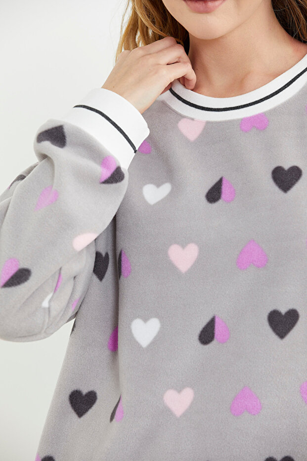 طقم بيجامة من الصوف باللون الرمادي - 5