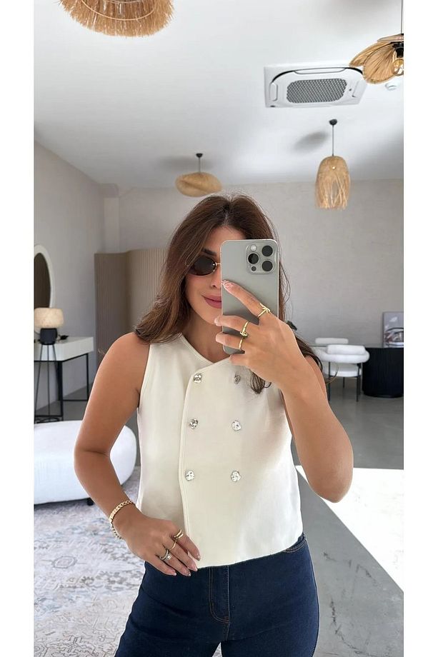 Ekru Lily Altı Düğmeli Triko Yelek - 1