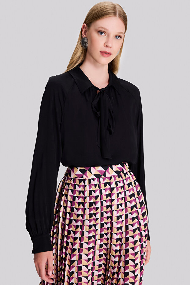 Tie Collar Blouse - 2