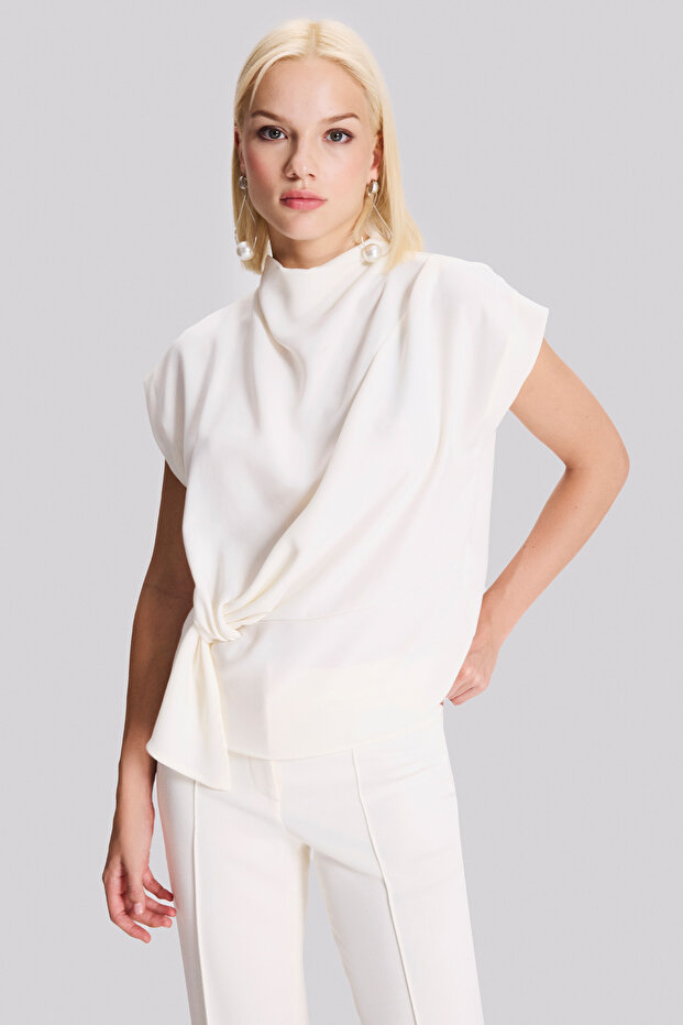 Degaje Yaka Kolsuz Bluz - 1