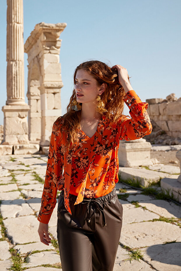 Patterned Blouse with Tie Collar - 2