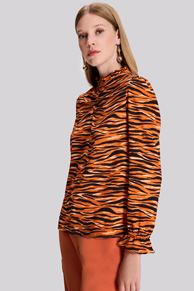 Fırfır Detaylı Bluz - 4