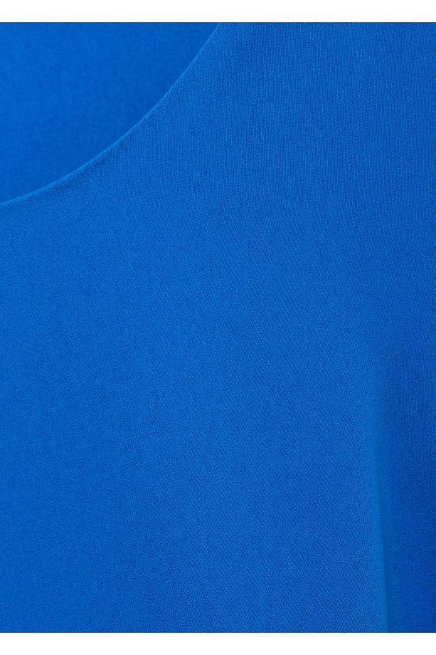 Drape detaylı midi elbise - 5