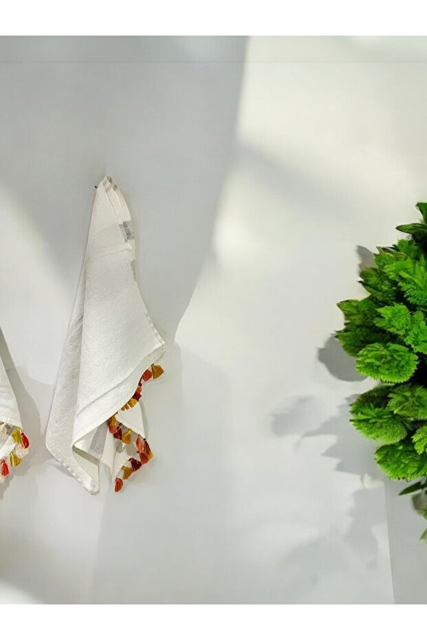 RENKLİ PONPONLU HAVLU - 2