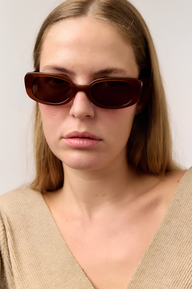 نظارات شمسية مستطيلة باللون البني العتيق - 1