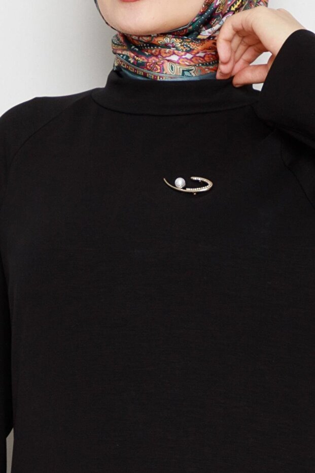 Rochie cu broșă - Negru - 4