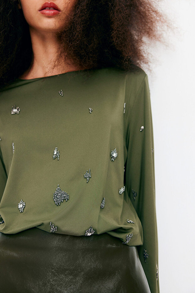 Boncuk İşlemeli Üst - 2